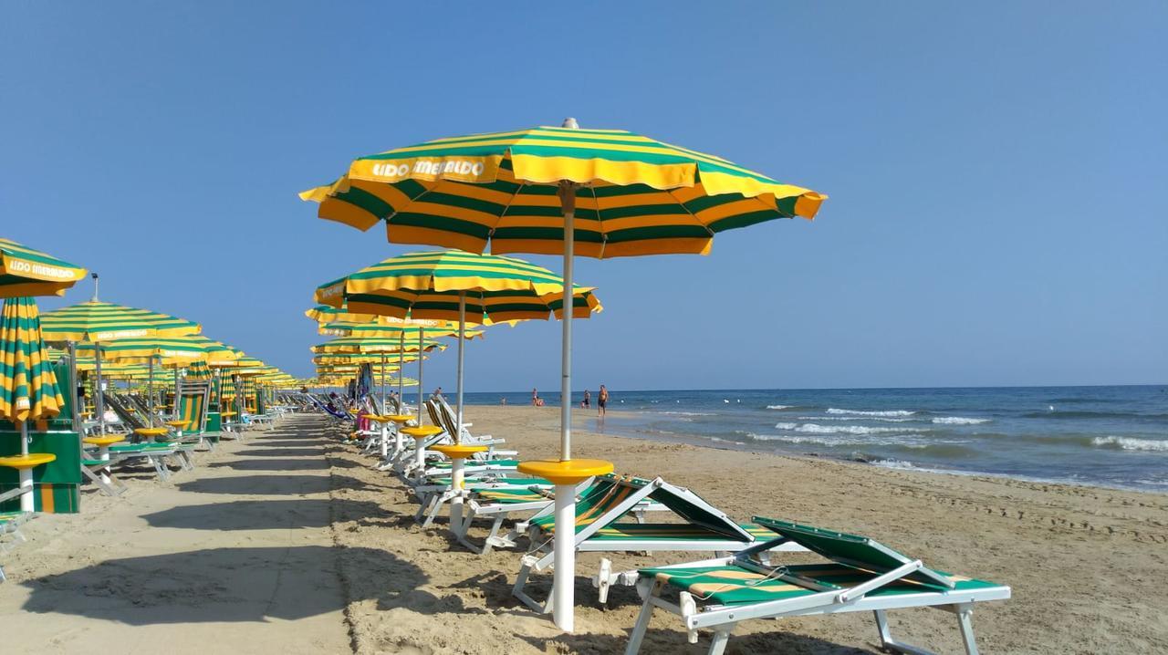 Centro Vacanze Lido Smeraldo Frigole Luaran gambar
