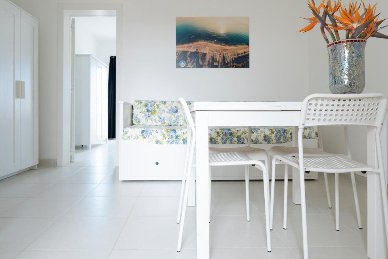 Centro Vacanze Lido Smeraldo Frigole Luaran gambar