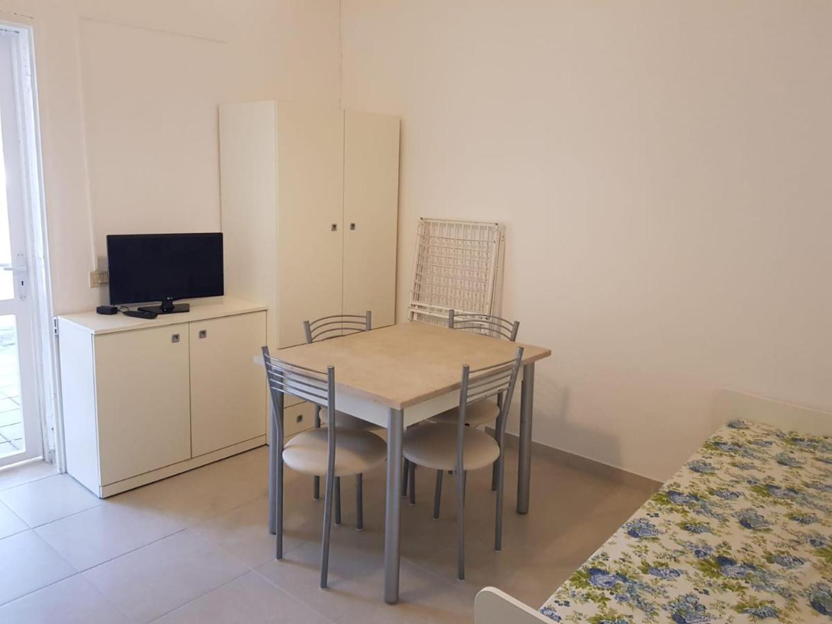 Centro Vacanze Lido Smeraldo Frigole Luaran gambar